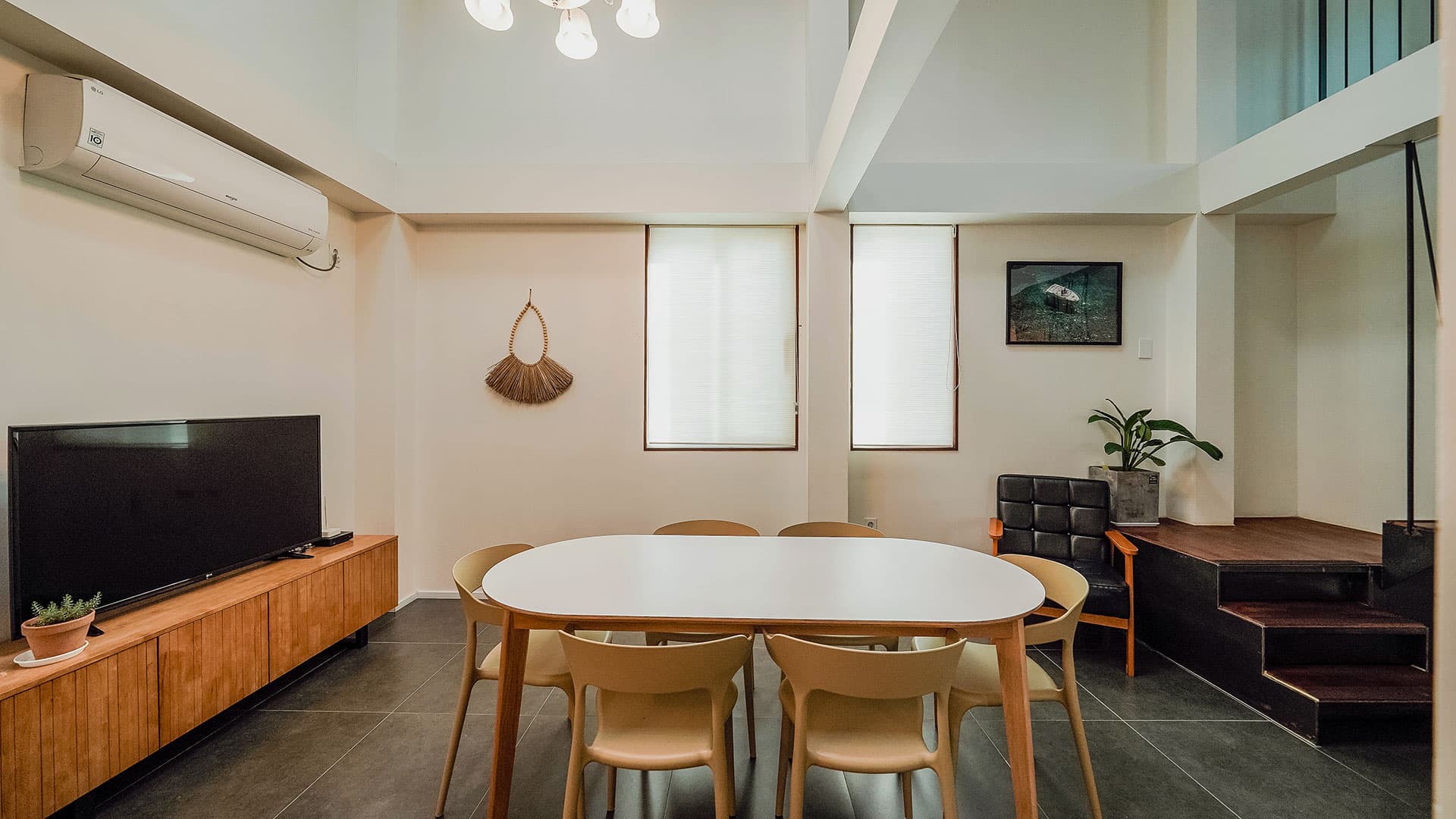 라스블랑카스 복층 패밀리 객실 다이닝 공간 — 취사 도구가 갖춰진 주방